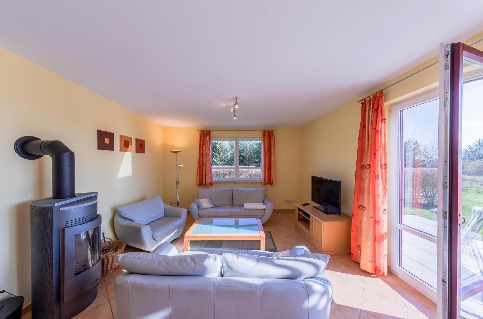 Storchenruh- Familienfreundliches Ferienhaus Mit Terrasse & Direkter Golfplatzlage Göhren-Lebbin Kültér fotó