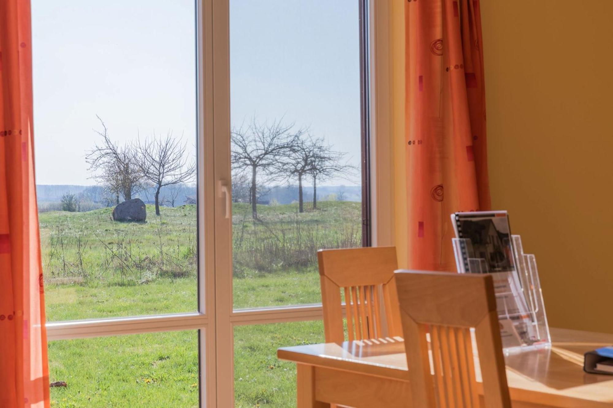 Storchenruh- Familienfreundliches Ferienhaus Mit Terrasse & Direkter Golfplatzlage Göhren-Lebbin Kültér fotó